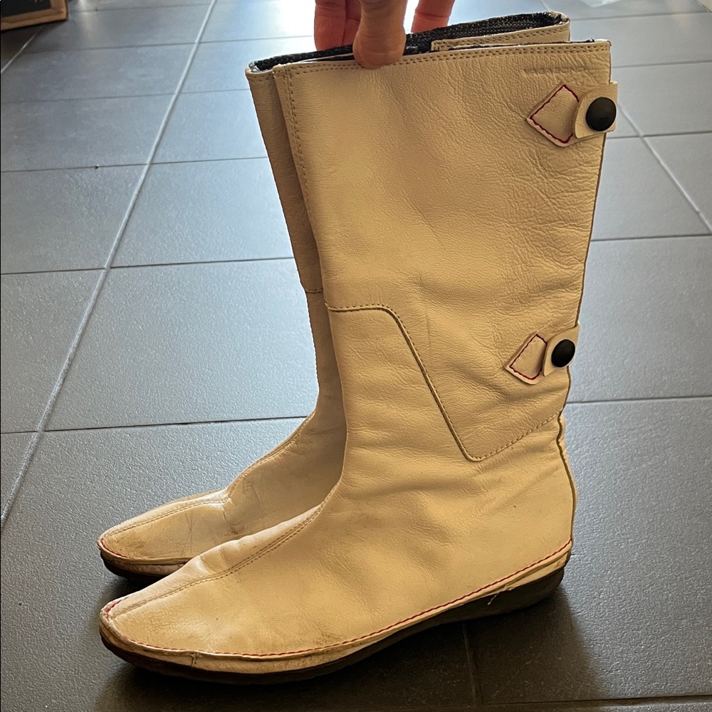 VAGABOND Leather White Cream Boots black red details zip fabric lining 8.5